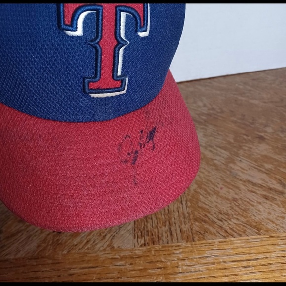 Texas Rangers New Era Fits 7 5/8 Baseball Cap Hat with Unknown Autograph. - Picture 3 of 9